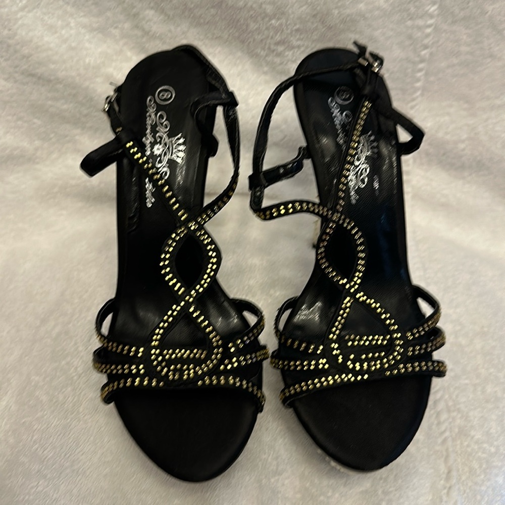 Marilyn Moda Black 5” Stilettos. Size 10